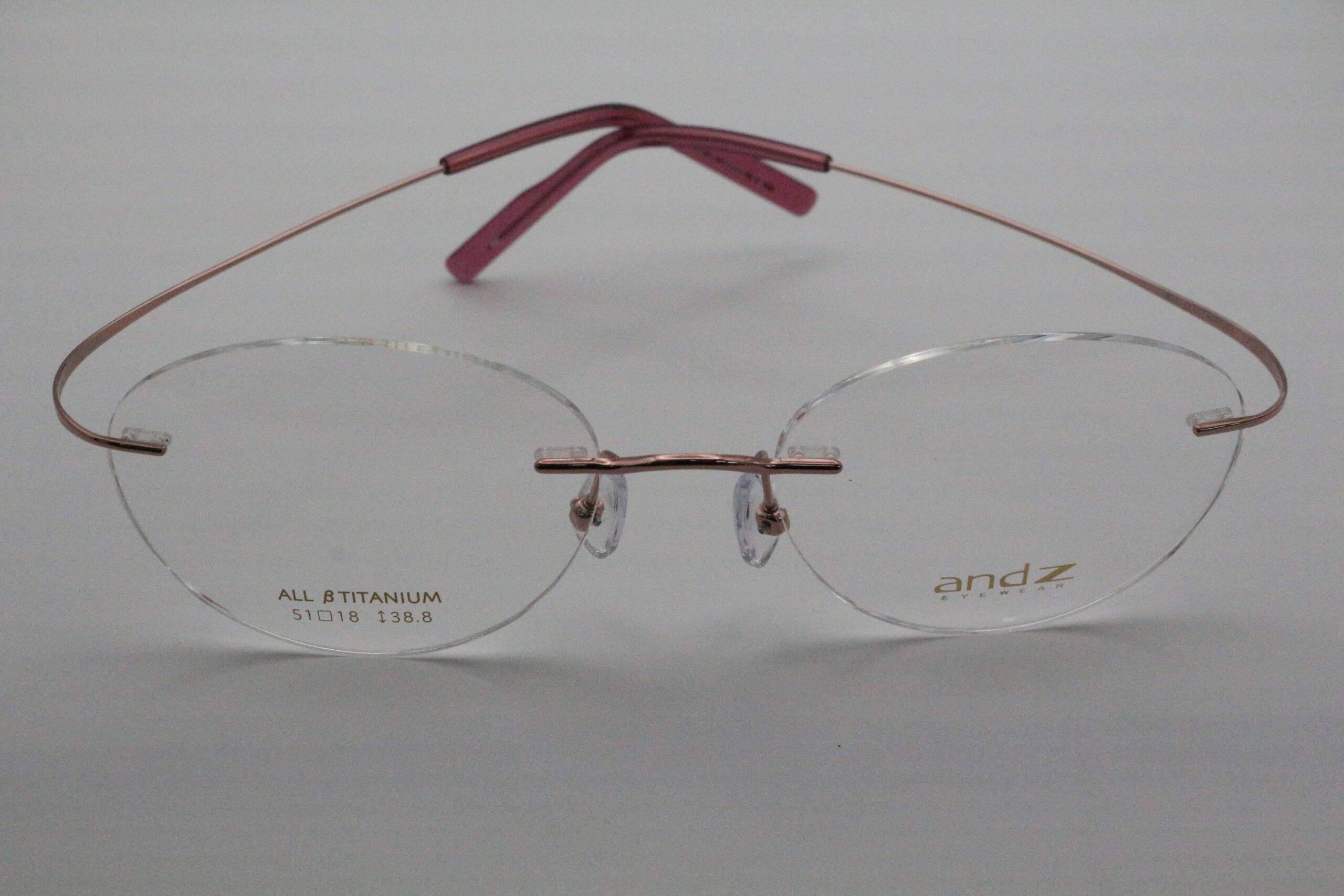 ネジなしツーポイントフレーム | 横浜市緑区鴨居にある眼鏡のあいメーク